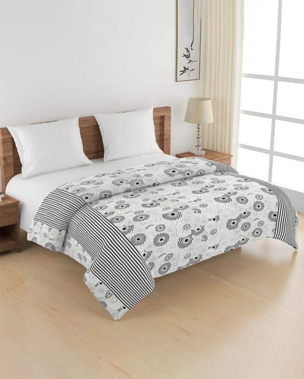 Veda Black Abstract Cotton Double Bed Size Quilt | 100 x 90 inches Fashion