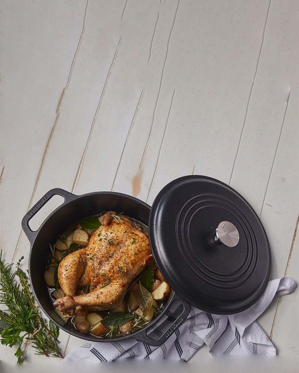 7-Quart Cast Iron Dutch Seasoned Oven Pan | Safe For All Cooktops | 12 x 14 x 7 inches For Sale