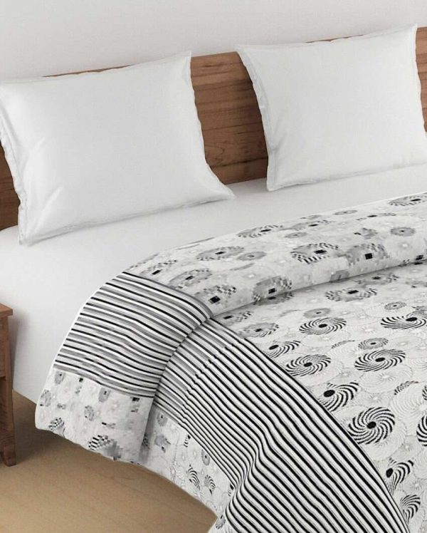 Veda Black Abstract Cotton Double Bed Size Quilt | 100 x 90 inches Fashion