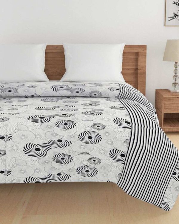 Veda Black Abstract Cotton Double Bed Size Quilt | 100 x 90 inches Fashion