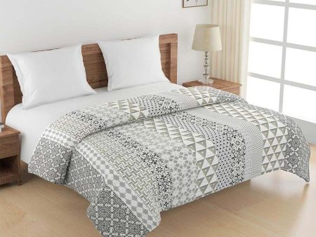 Ananda Beige Geometric Cotton Double Bed Size Quilt | 100 x 90 inches Online Hot Sale