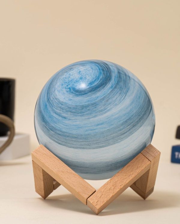 3D Color Changing Moon Lamp | Blue | 15 x 15 cm  6 x 6 inches For Sale