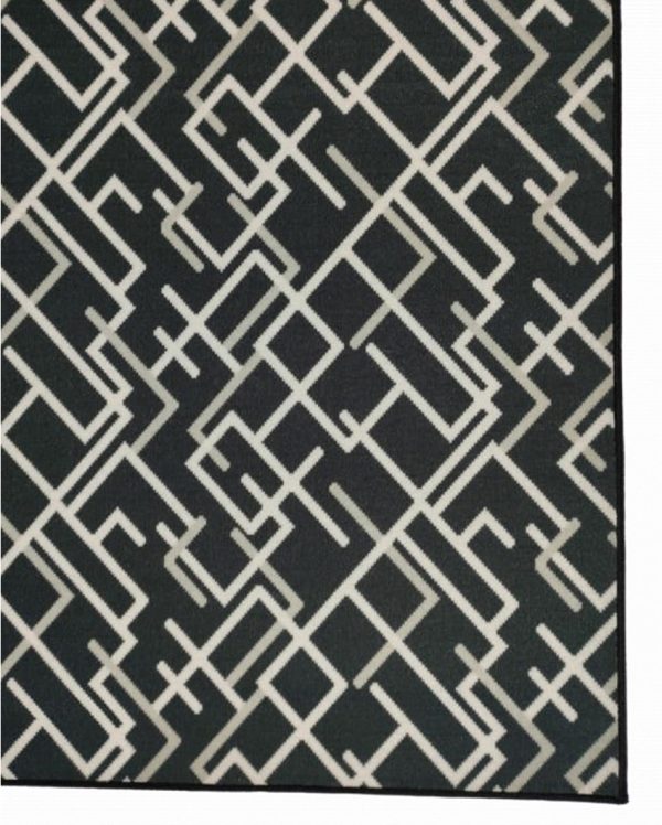 Revitalize Your Interiors With Bold Polyamide Carpet | 6 x 4 Feet Online now